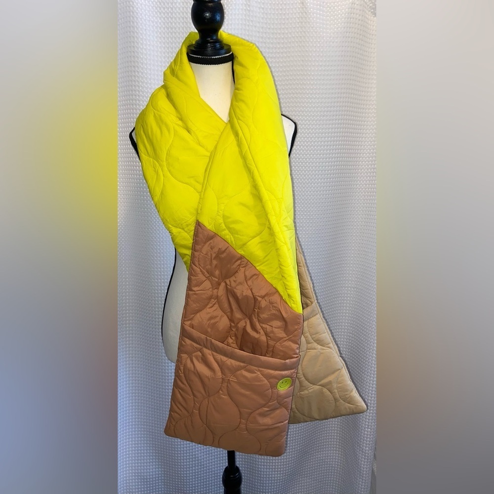 STEVE MADDEN Yellow and Peach Puffer Scarf - Picture 8 of 9